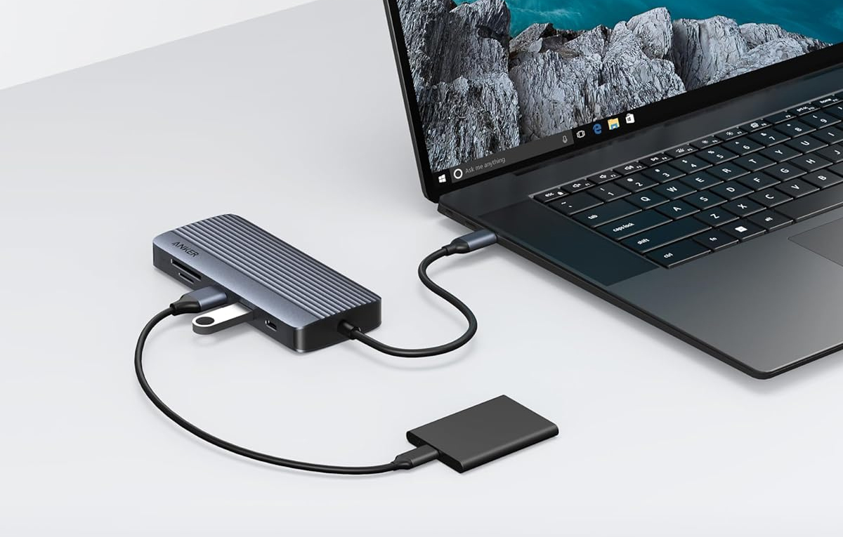 Anker USBCHub startet mit Black Friday Rabatt und bietet zehn Anschlüsse, darunter zwei