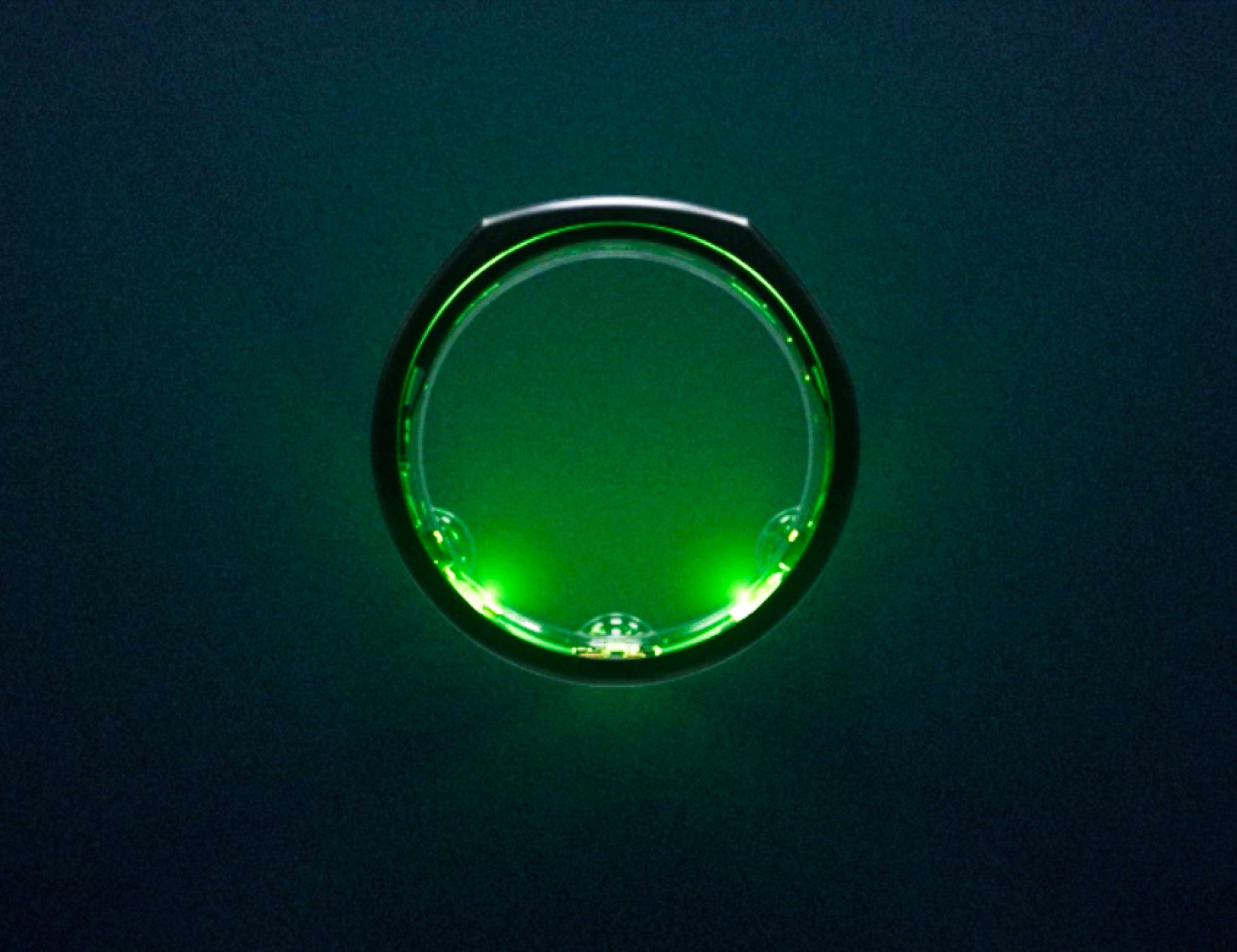 Bloomberg: Apple dilaporkan sedang mempertimbangkan desain cincin pintar yang mirip dengan Samsung Galaxy Ring dan “iGlasses.”