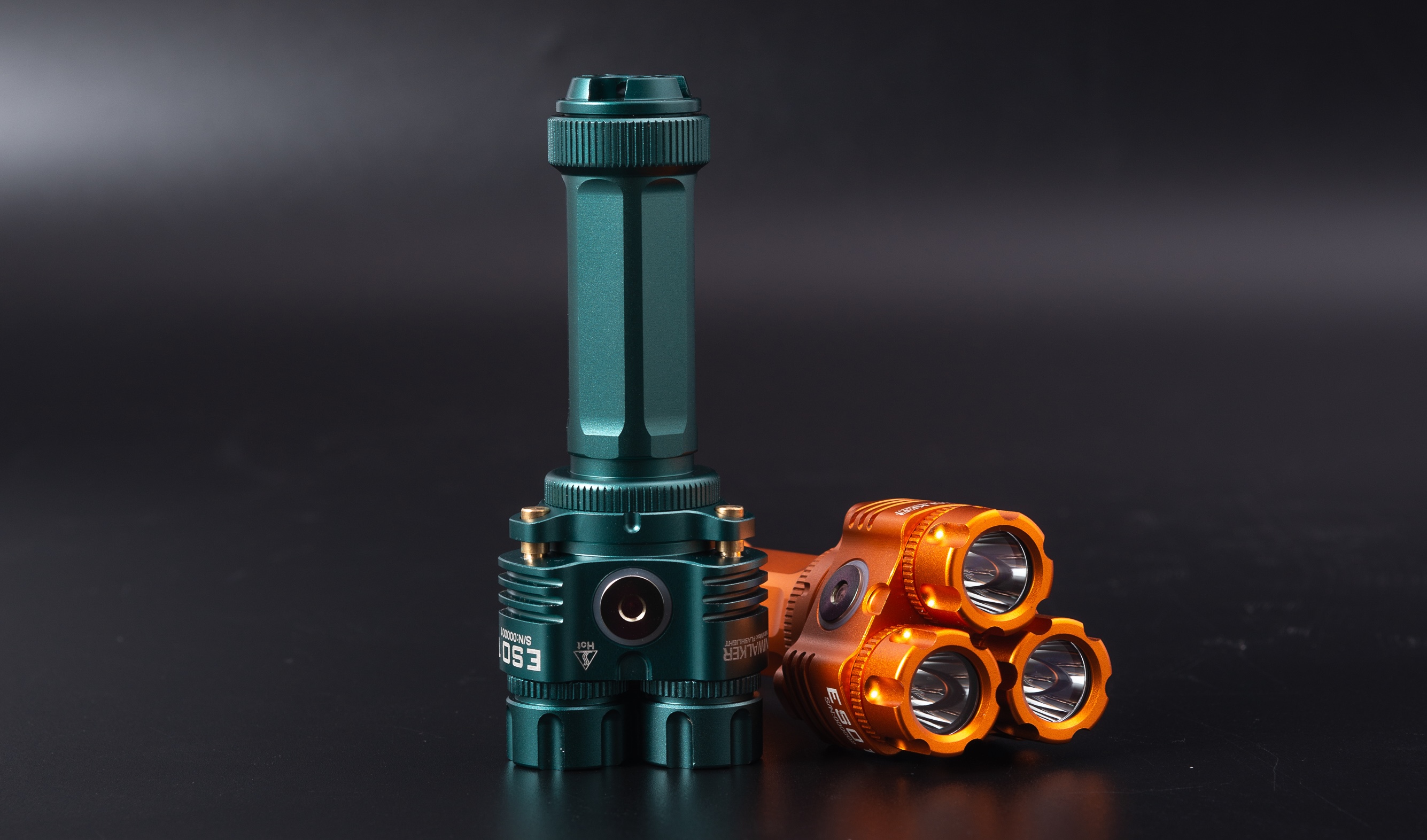 Niwalker ES01: Kleine USB-Taschenlampe mit Drei-Kopf-Design