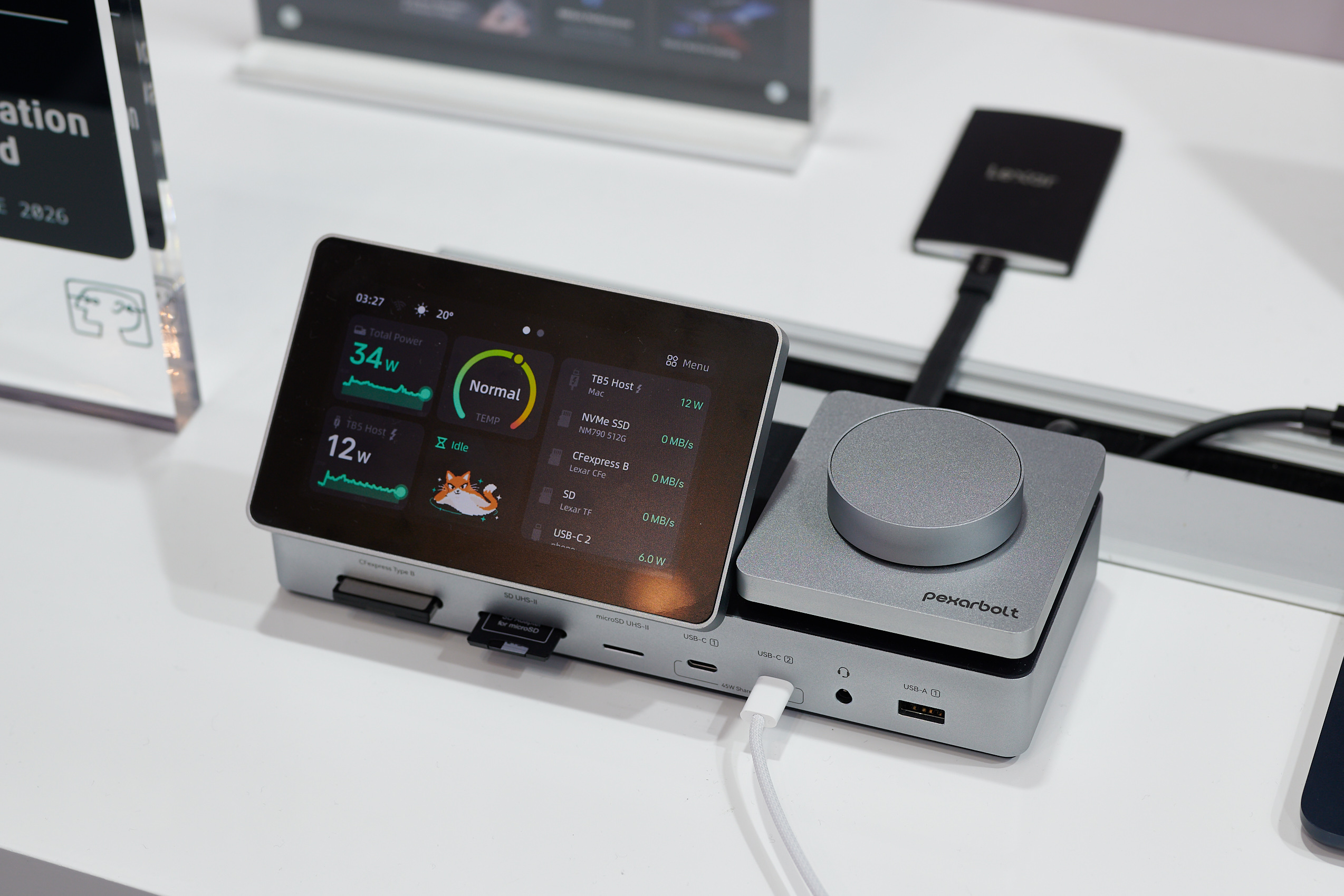 Pexars neue Docks können mit neueren SD-Karten nicht umgehen