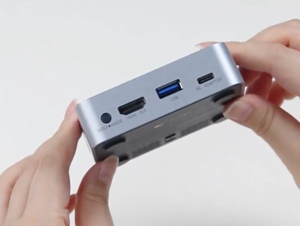 Gulikits neues Dock besitzt wie der Vorgänger drei Anschlüsse auf der Rückseite