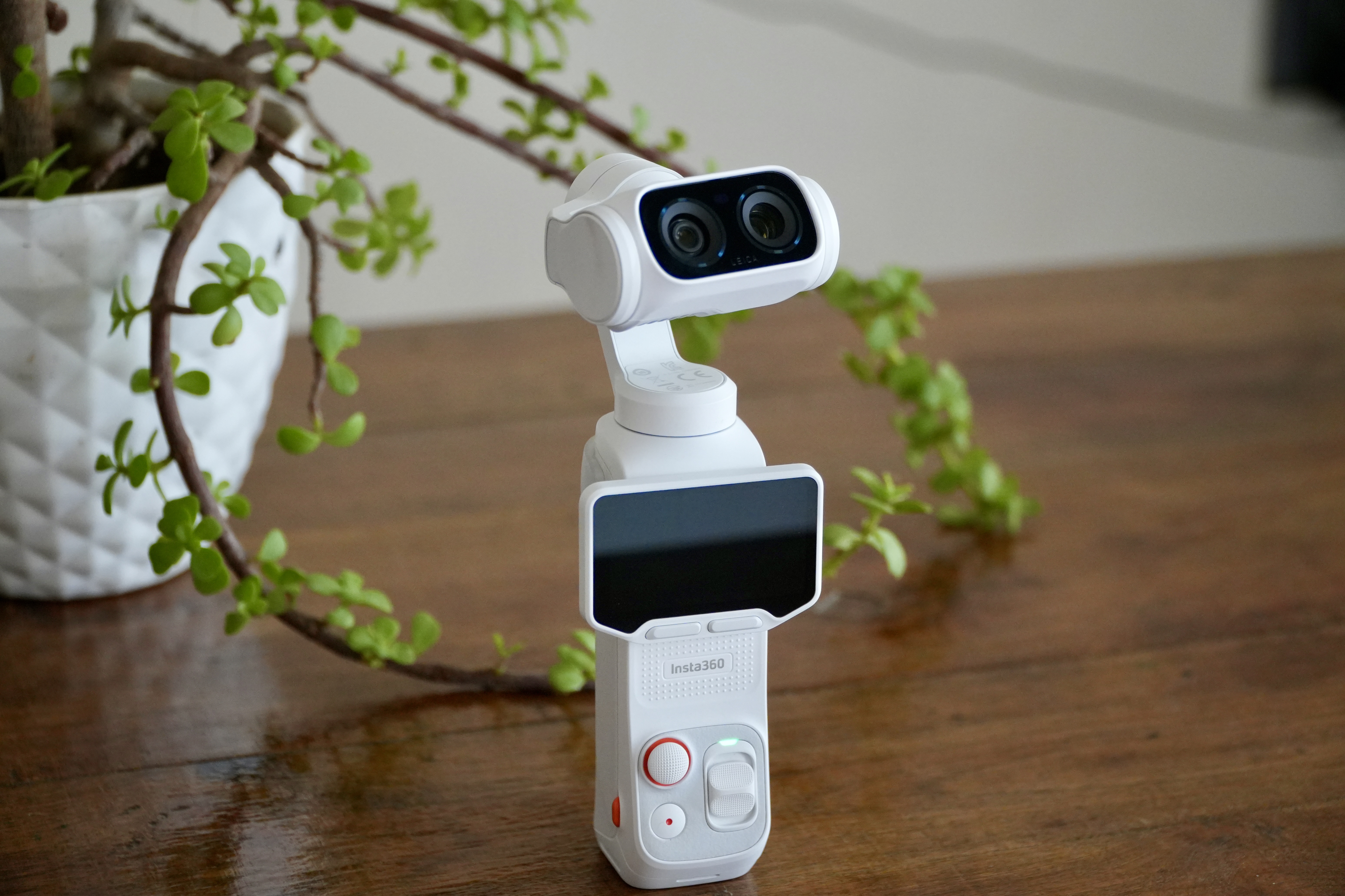 Insta360 Luna Ultra im Test: Herausragende Pocket-Kamera mit kleinen Schwächen
