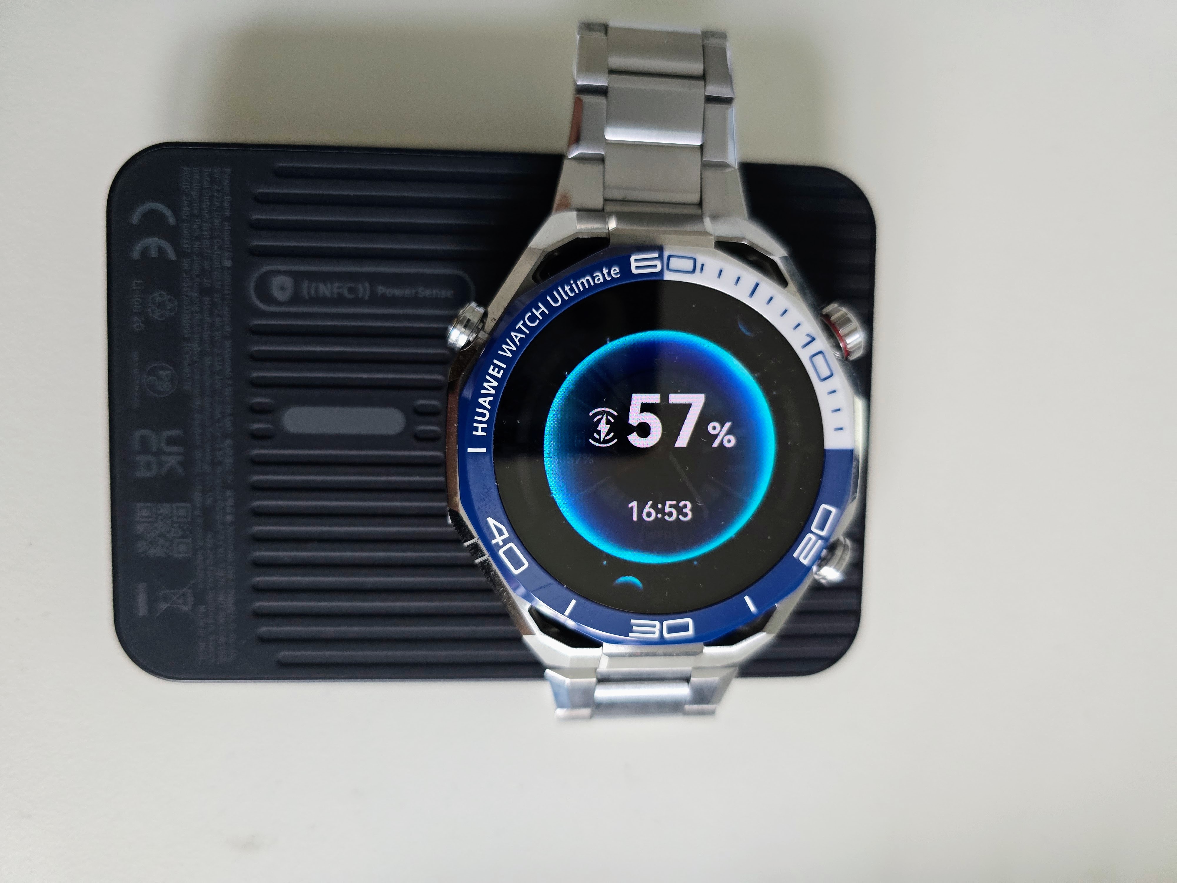 Die PicoGo Air lädt auch Qi-fähige Smartwatches.