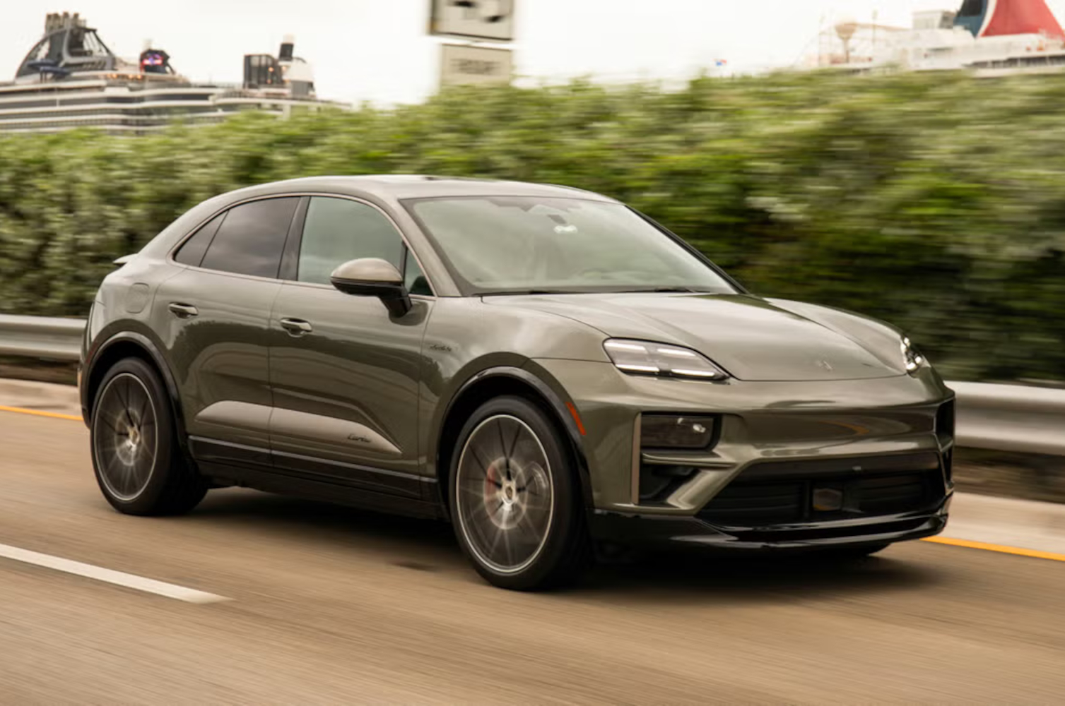 Porsche Macan Update 2026 – neues Modelljahr bringt digitale Schlüssel, KI-Voicepilot und In-Car-Gaming (Bildquelle: Porsche)