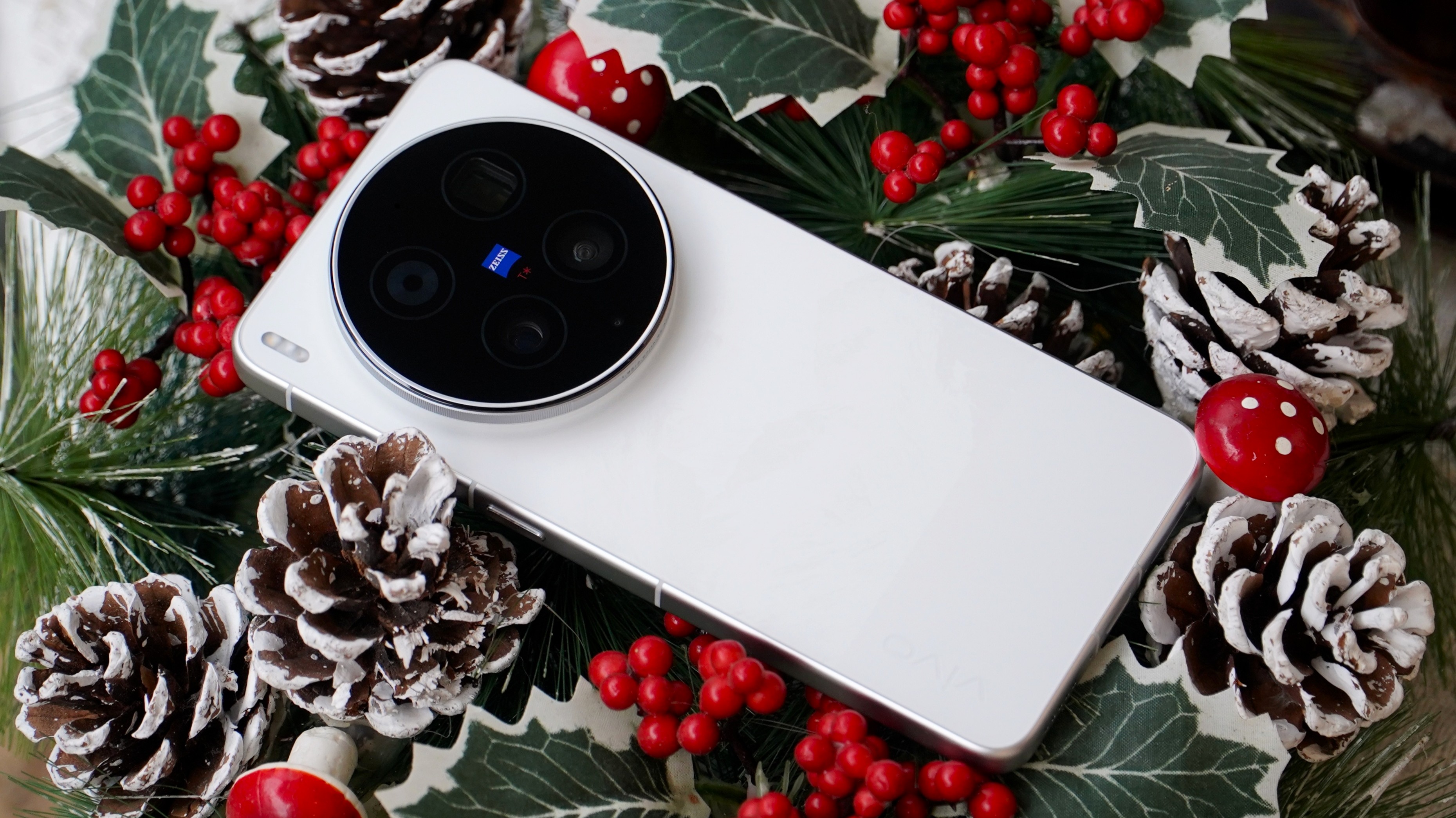 Überraschung: Erste globale Vivo X500 Ultra Spuren mit neuer 35mm Zeiss-Hauptkamera entdeckt