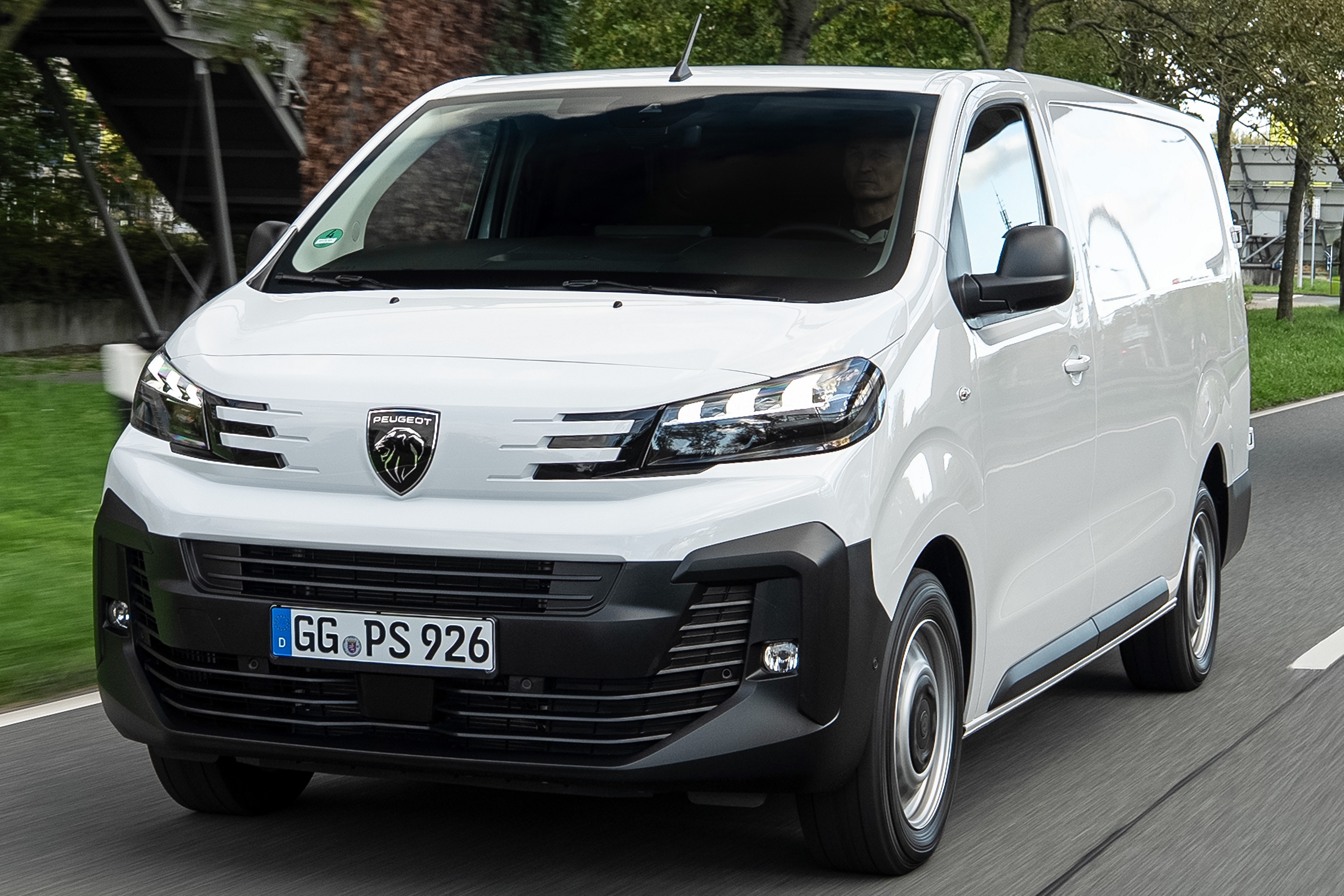 Peugeot E-Expert 2027: Elektro-Kastenwagen kommt in 3 neuen Linien und mit verstecktem Akku-Deal