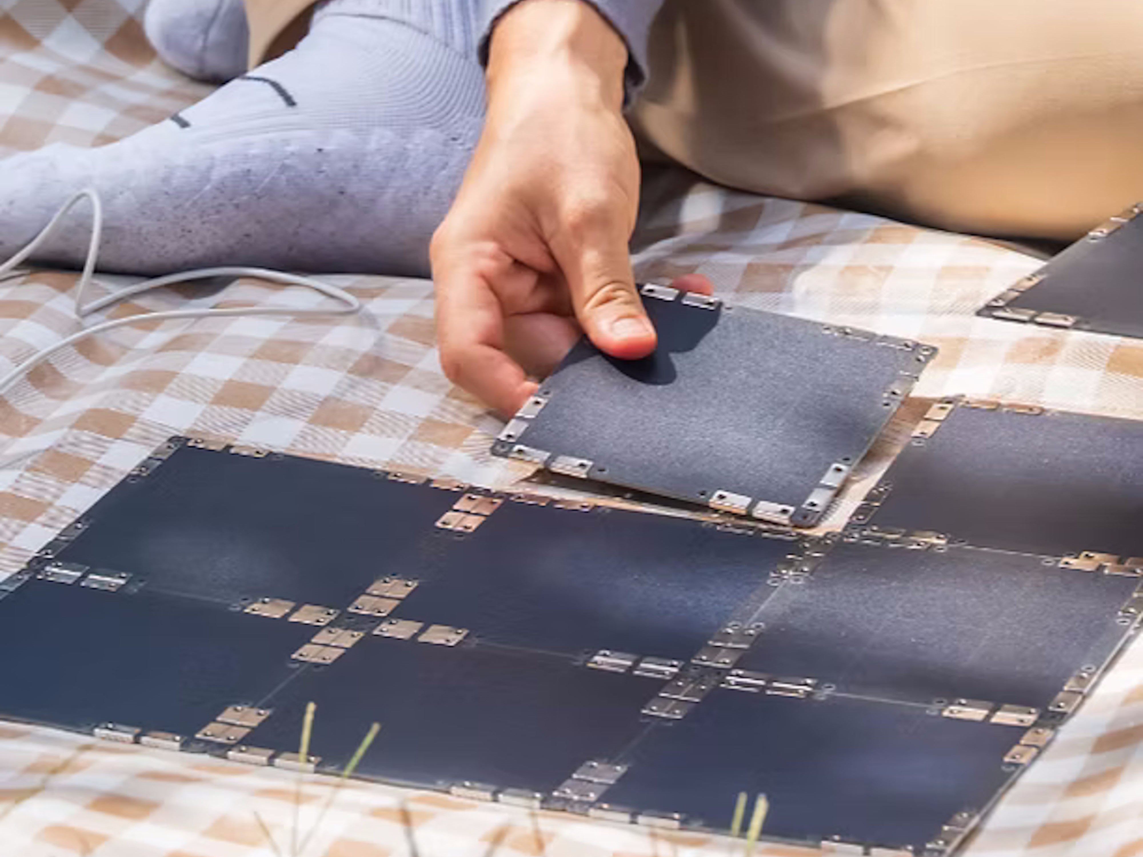 SolarBrick: Magnetisch koppelbare Mini-Solarmodule liefern bis zu 20 ...