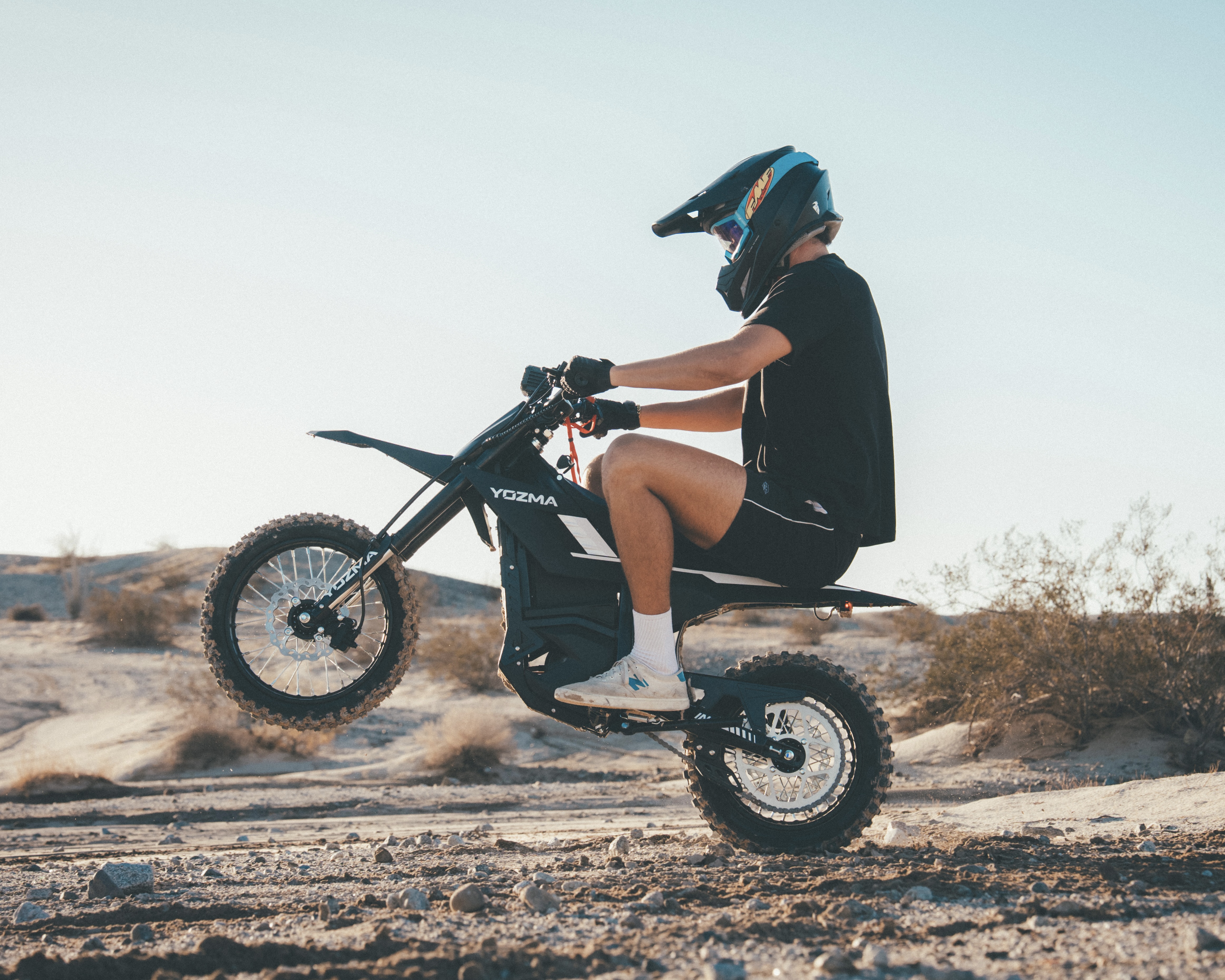 Neues elektrisches Dirt-Bike hat 72 km/h Top-Speed und 88 km Reichweite