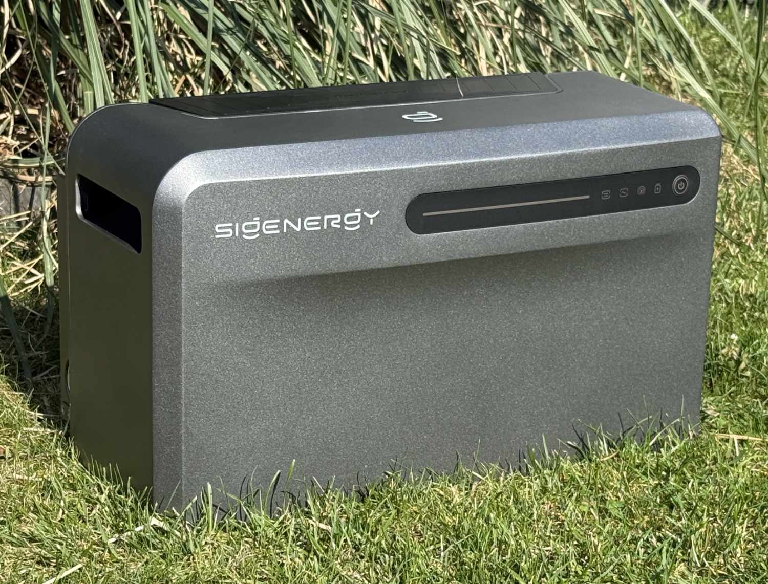 Balkonkraftwerk-Speicher mit zwei Notstromsteckdosen: SigenMate 2700 Ultra im Praxis-Test