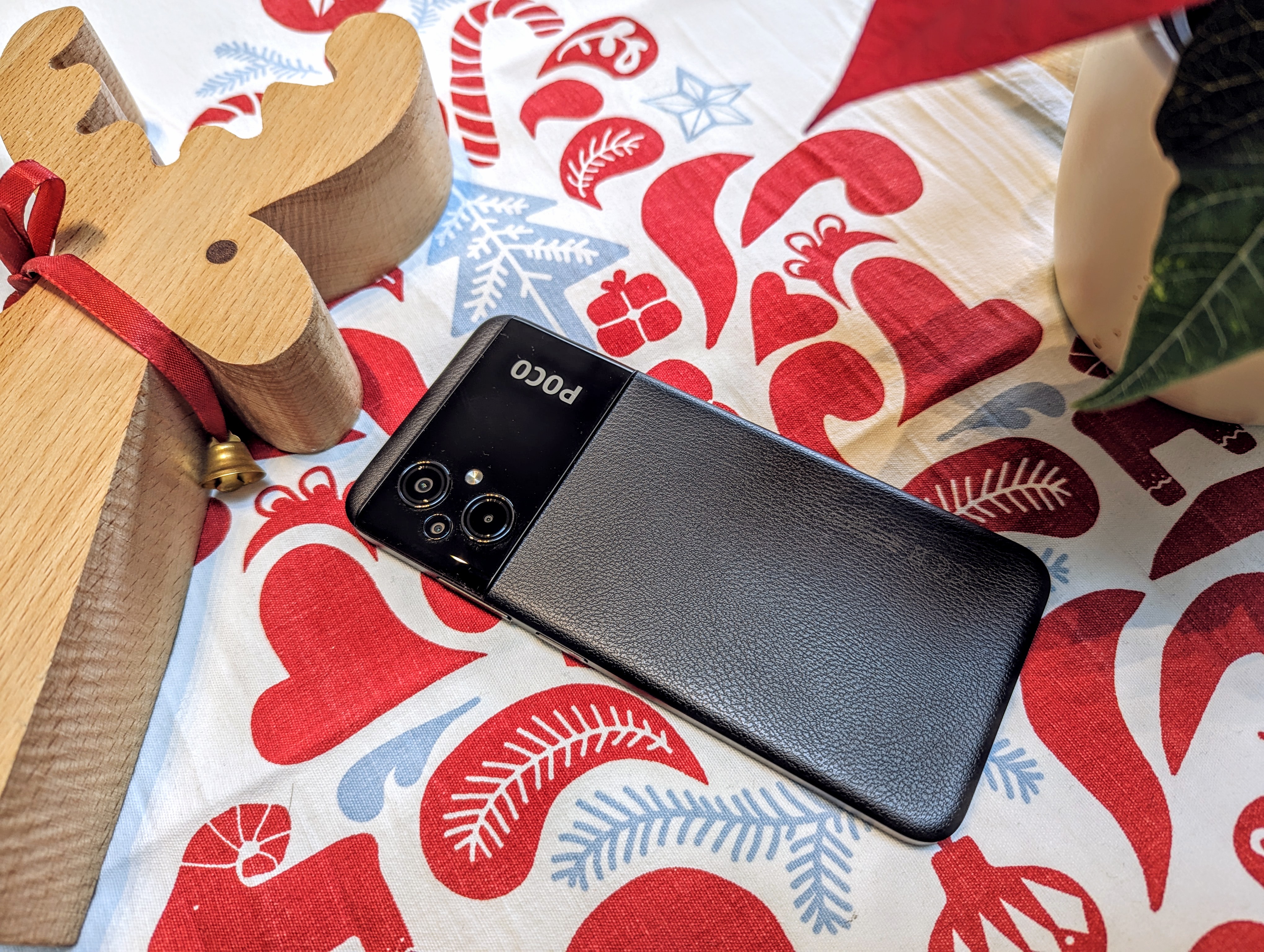 Test Xiaomi Poco M5 Smartphone – Günstiges Handy mit viel Leistung -  Notebookcheck.com Tests