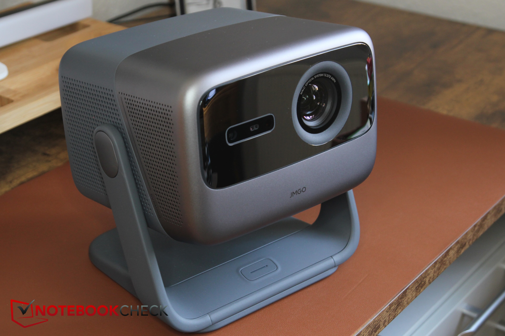Beamer JMGO N1 Ultra 4K im Test: Durch Gimbaldesign tolle 4K-Bilder an