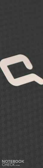Prisma-Textur und Compaq-Logo auf dem Displaydeckel.