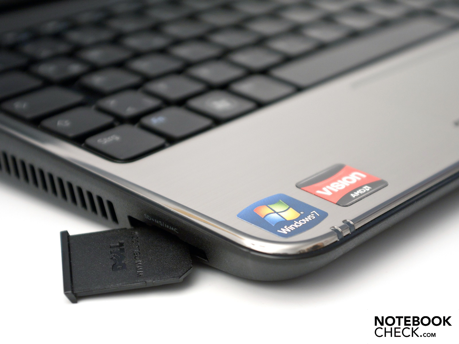 Сд для ноутбука. Разъем микро СД для ноутбука. Слот СД СД В ноутбук. SD Card Slot Laptop. SD картридер в ноутбуке.