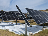 Auf hellem Grund kann ein Solarmodul deutlich mehr Strom generieren. (Bild: University of Ottawa)