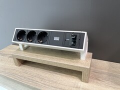 Steckdosenleiste mit 140-Watt-USB-C-Buchsen als Custom Module. (Bildquelle: Andreas Sebayang/Notebookcheck.com)