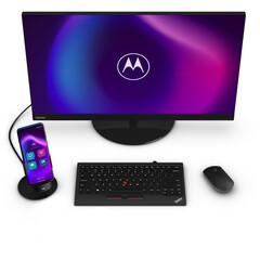 Das Motorola Moto G100 lässt sich ganz einfach an einen Monitor anschließen und bietet dann einen speziellen Desktop-Modus.