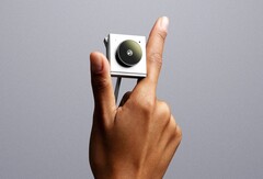 Die Opal Tadpole Webcam ist besonders kompakt, und somit auch für die Nutzung unterwegs geeignet. (Bild: Opal)