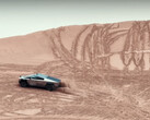 Tesla Cybertruck kommt beim Offroad-Rennen KOH in der Wüste ohne Mühen sandige Berge hoch (Bild: DennisCW / Youtube)