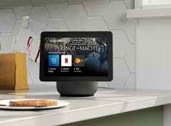 Amazon bietet mal wieder eigene Hardware zu reduzierten Preisen an, darunter den Echo Show 10. (Bild: Amazon)