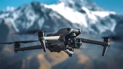 Wie vor jedem Launch kursieren auch zur DJI Air 3 bereits viele Hands-On-Videos im Netz, der Launchtermin könnte bereits in wenigen Tagen sein. 