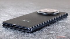 Auch der Nachfolger des Huawei Mate X6 wird wieder eine variable Blende bei der Hauptkamera bieten, wie ein Leaker aktuell betont. (Bildquelle: Notebookcheck)