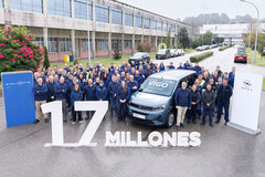 Im spanischen Stellantis-Werk in Vigo lief ein rein elektrischer Opel Combo Electric als 17-millionstes Auto vom Band.