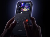 Xiaomi nutzt das Zweitdisplay des Xiaomi 17 Pro auch zum Zocken. (Bildquelle: Xiaomi)