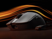 Die Gaming Mouse 2 kostet in China umgerechnet rund 44 Euro. Im Bild: Die kabellose Maus zusammen mit ihrem USB-Dongle.