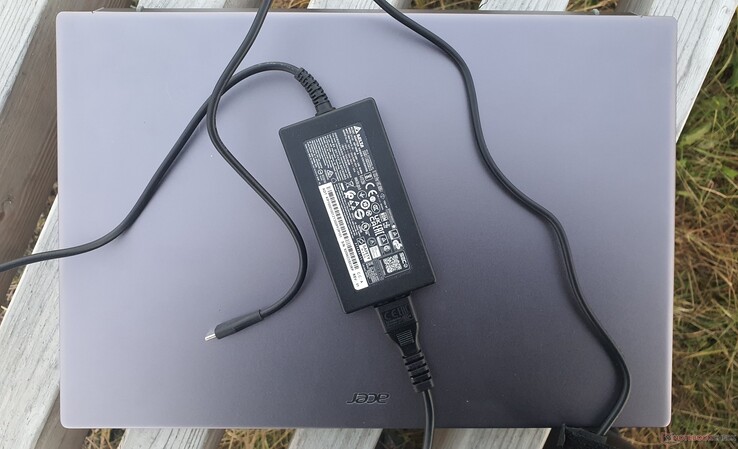 100 W starkes USB-C-Netzteil von Delta Electronics