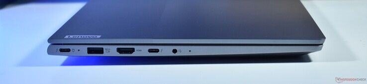 Anschlüsse: Thunderbolt 4, USB-A 3.2 Gen 1, HDMI, Thunderbolt 4, 3,5-mm-Audioanschluss