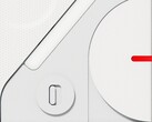 Das Nothing Phone (2) erhält wie sein Vorgänger eine teilweise transparente Rückseite. (Bild: Nothing)