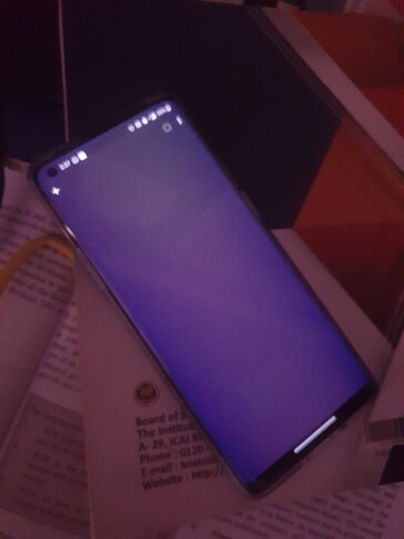 Das Display des OnePlus 8 Pro von yashonagori.