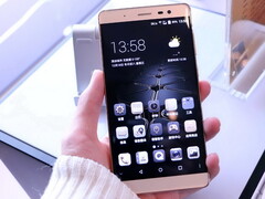 ZTE Axon Max: Im Vergleich mit Huawei Mate 8