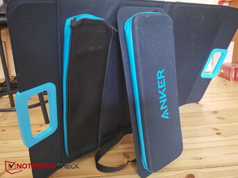 3. Standfuß unter der großen Tasche