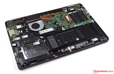 das Dell Inspiron 17-7773 ohne Bodenplatte