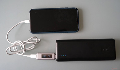 Wenn der Akku voll wird mit den üblichen 5-6 Watt