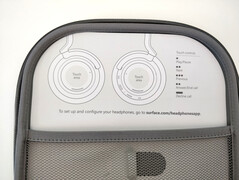 In der Tasche, die mitgeliefert wird, findet sich eine Schnellstartanleitung.