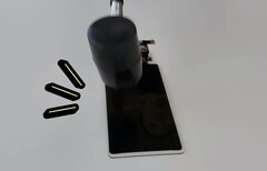 Selbst mit Hammer lässt sich das bruchfeste, flexible Samsung-Display nicht zerbrechen.