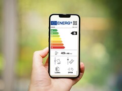 Auch Smartphones müssen seit zwei Monaten mit einem EU-Energielabel versehen werden. (Bildquelle: Jakub Zerdzicki, Pexels, editiert)