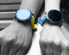 Farbenfroh: Die TicWatch E3 mit Bändern in den Farben Neon Yellow und Ashy Blue 