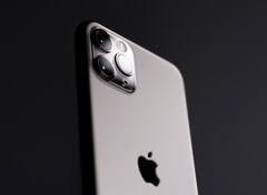 Drei von vier Smartphones, die über 600 US-Dollar kosten, stammen von Apple. (Bild: Filip Baotić)