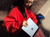 Apple soll dem abgebildeten MacBook Air bald ein kleineres, günstigeres MacBook zur Seite stellen.