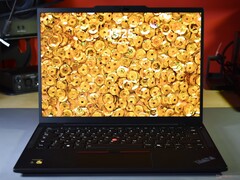 Test Lenovo ThinkPad T14s Gen 6 Laptop: Snapdragon X Elite führt zu epischer Akkulaufzeit