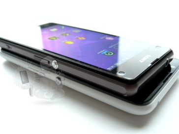 Xperia E4 im Vergleich mit dem Xperia Z1 Compact