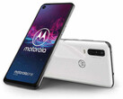 Das Motorola One Action kommt mit einer Lochaussparung oben links (Quelle: Winfuture)