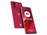 Das Motorola Edge 40 wird offenbar in vier Farben angeboten, inklusive "Viva Magenta". (Bild: Roland Quandt)