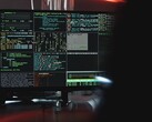Linux-Terminal mit Prozessliste und Root-Zugriff, Symbolbild zur Kernel-Lücke Bad Epoll.