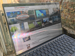 Im Freien (leichter Sonnenschein)