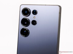 Ein potentieller Nachfolger des Galaxy S25 Ultra (hier im Bild) mit Exynos 2600 könnte nicht an den Vorgänger heranreichen. (Bildquelle: Notebookcheck)