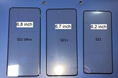 Die Samsung Galaxy S21-Serie soll wohl mit 6,2 Zoll, 6,7 Zoll und 6,8 Zoll-Displays starten. (Bild: Ice Universe, modifiziert)